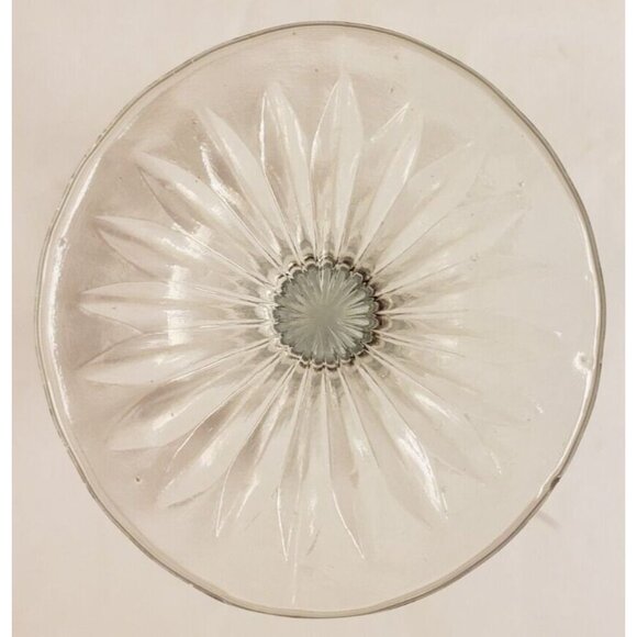 Crystal Wine Glass- Etched Ring & Flowers- Starburst Pattern on Bottom - Picture 6 of 6